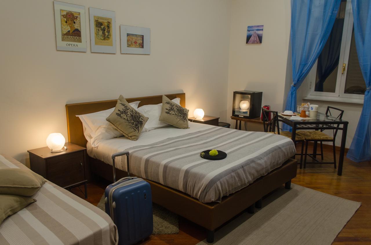 Living Rome Ottaviano B&B エクステリア 写真