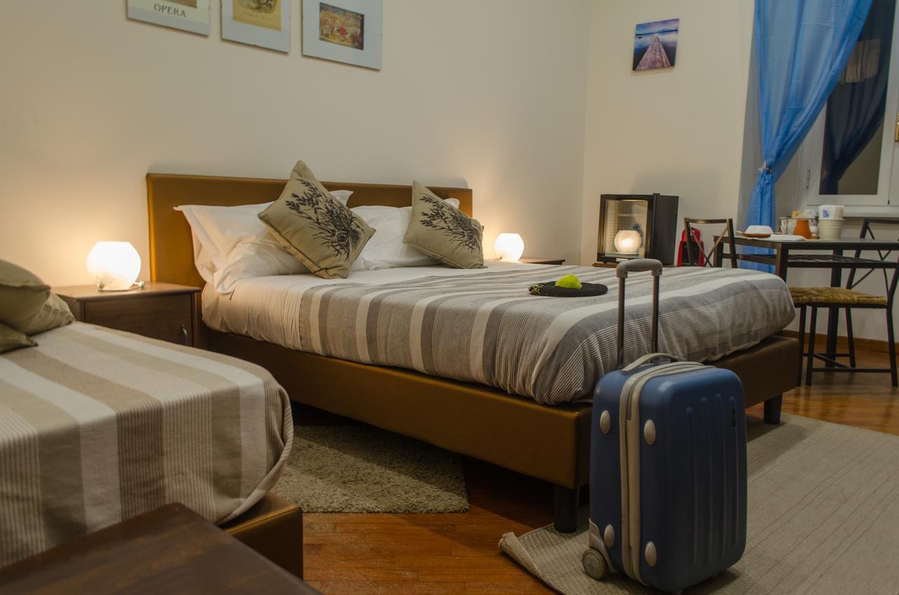 Living Rome Ottaviano B&B エクステリア 写真