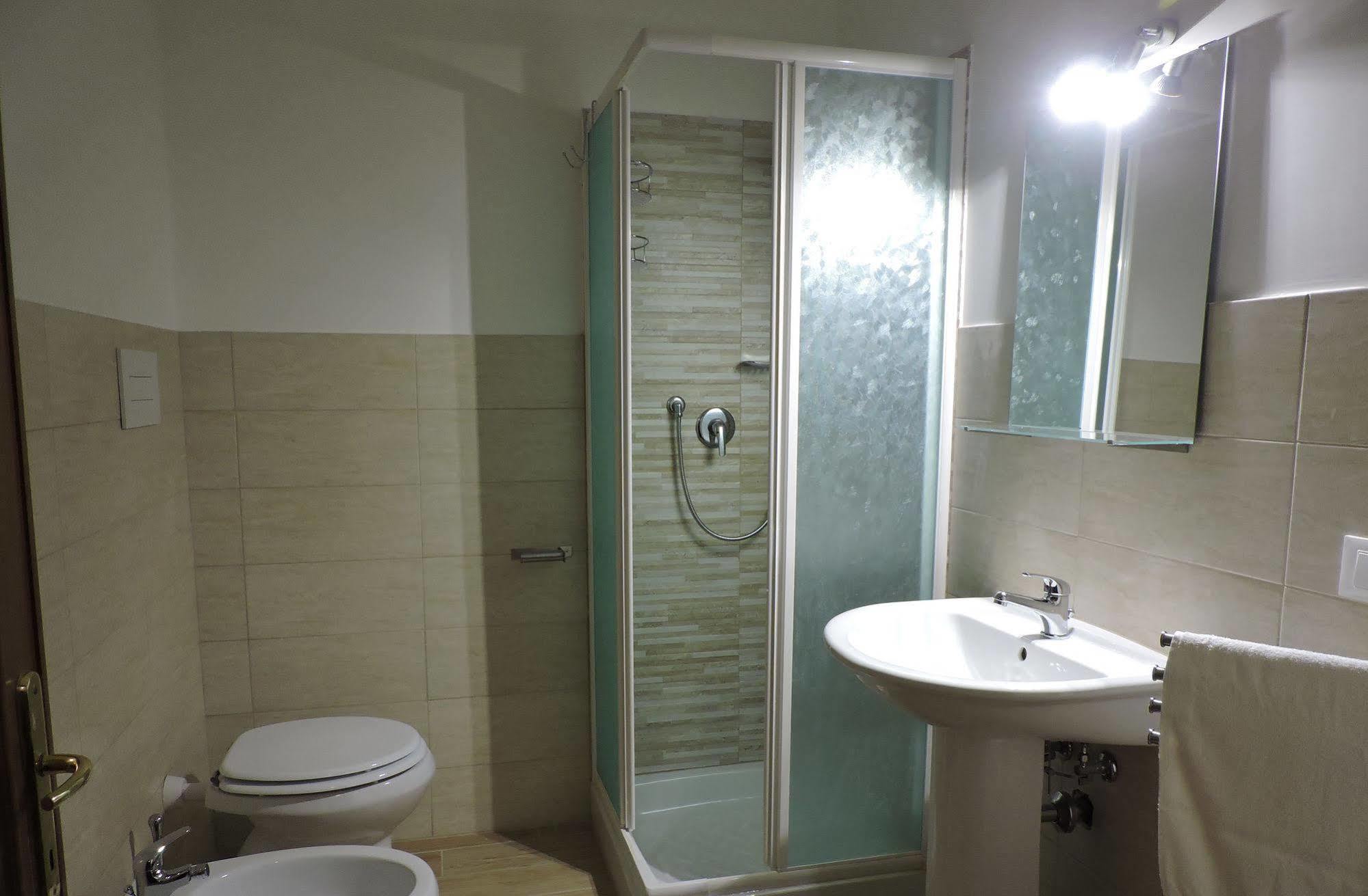 Living Rome Ottaviano B&B エクステリア 写真