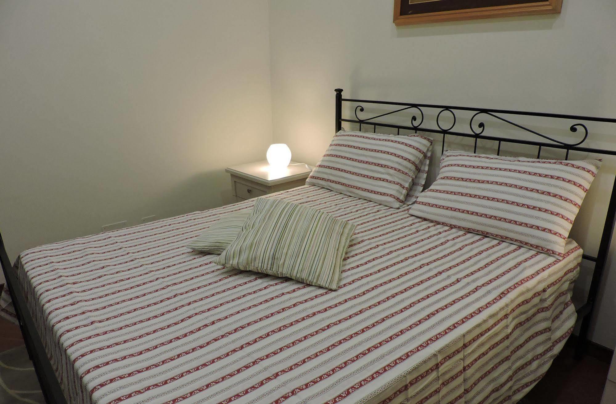 Living Rome Ottaviano B&B エクステリア 写真